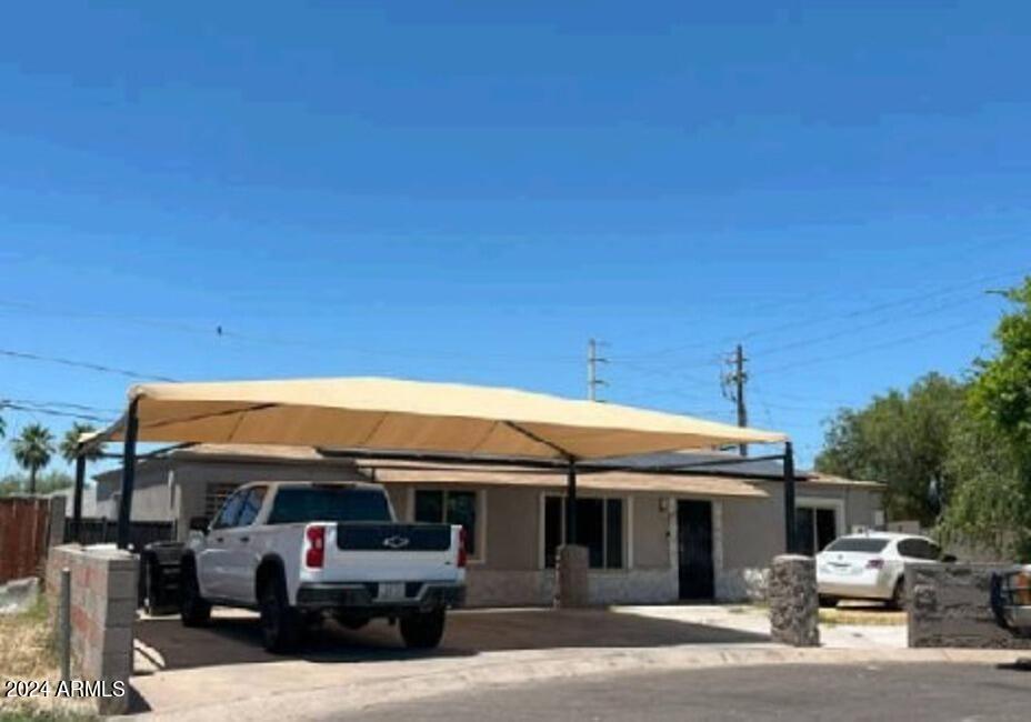 4426 N 34th Dr, Phoenix, AZ 85017 - view of front of house