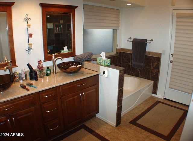 4506 E Lone Cactus Dr, Phoenix, AZ 85050 - full bath featuring a sink, a garden tub, and double vanity