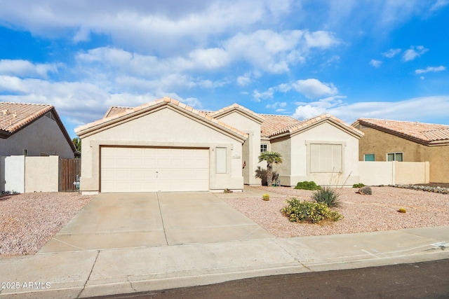 view of front facade featuring a garage