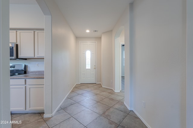 view of tiled entryway