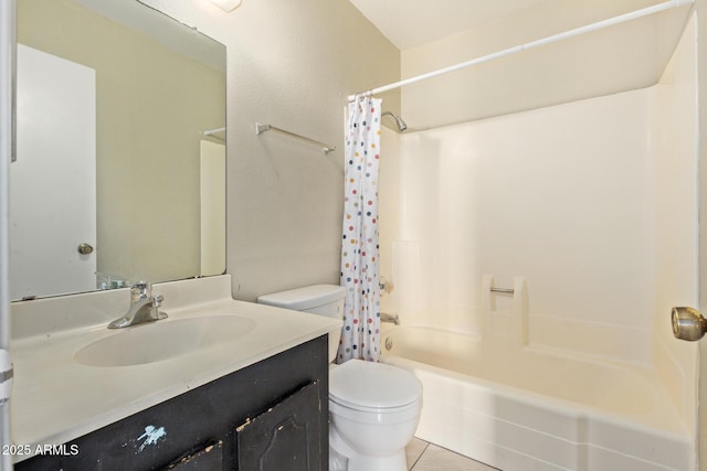 4624 S Fair Ln, Tempe, AZ 85282 - full bathroom featuring toilet, shower / tub combo with curtain, vanity, and tile patterned flooring