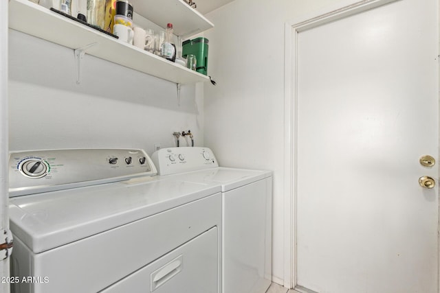 4624 S Fair Ln, Tempe, AZ 85282 - laundry area featuring washing machine and clothes dryer