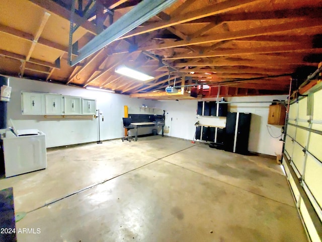 garage with washer / dryer