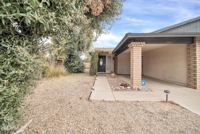 view of yard featuring a carport