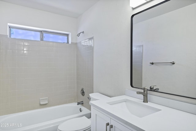 1003 E Princeton Ave, Gilbert, AZ 85234 - bathroom featuring vanity, tub / shower combination, and plenty of natural light