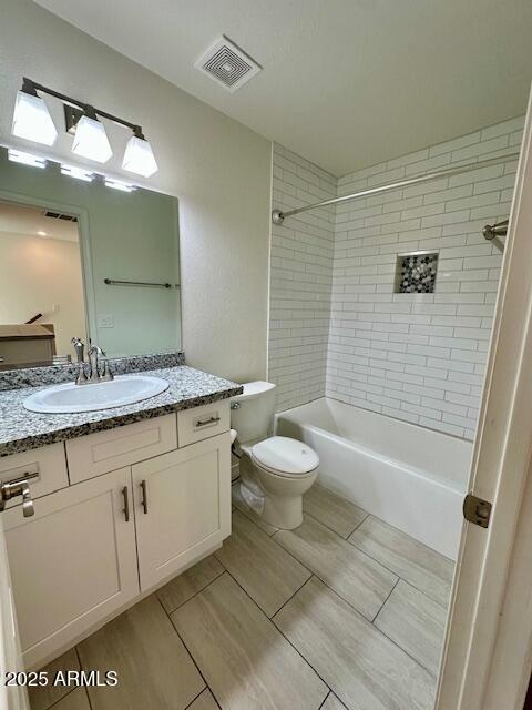 10101 N 91st Ave Unit 88, Peoria, AZ 85345 - full bath with vanity and bathtub / shower combination