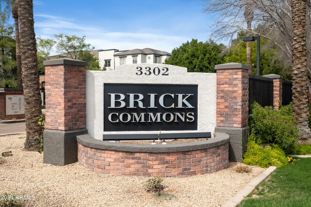 view of community / neighborhood sign