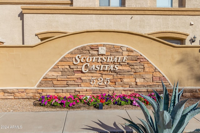 view of community / neighborhood sign