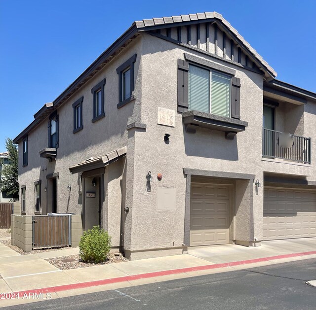 view of front of home featuring a garage