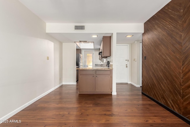 5208 S Deborah Dr, Tempe, AZ 85283 - kitchen featuring baseboards, light countertops, visible vents, and dark wood-type flooring