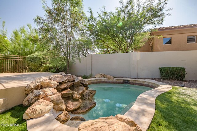7775 E Fledgling Dr, Scottsdale, AZ 85255 - view of pool featuring a fenced backyard