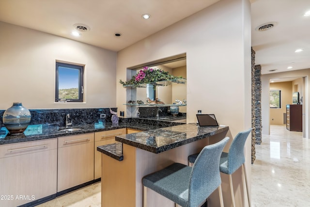 39602 N Charles Blair Macdonald Rd, Scottsdale, AZ 85262 - indoor wet bar with recessed lighting
