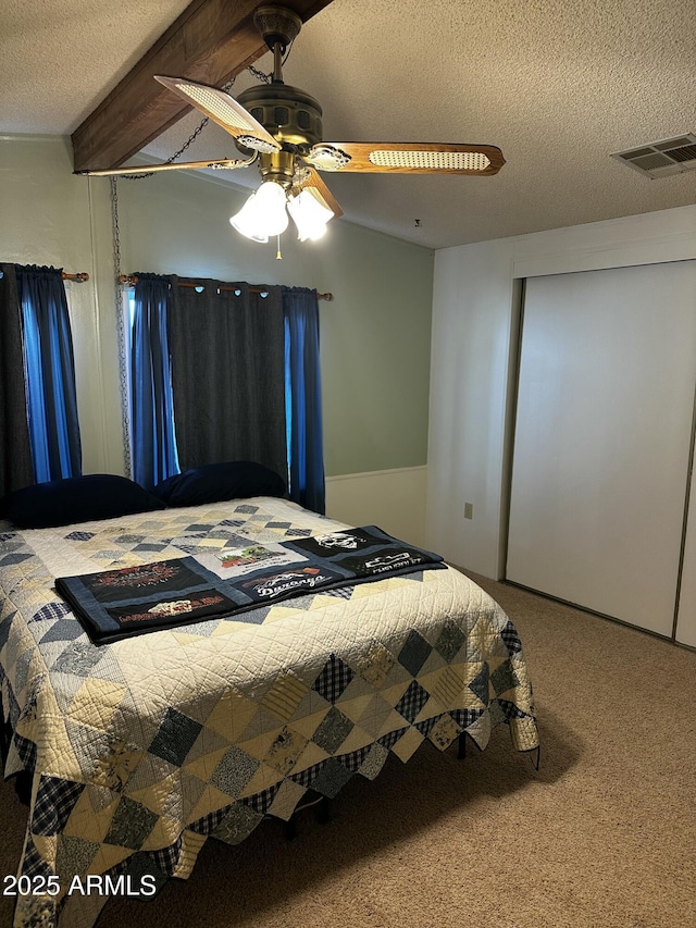 13638 S Sage Brush Dr, Mayer, AZ 86333 - carpeted bedroom with a textured ceiling and a ceiling fan