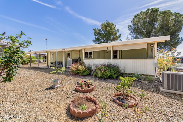 13638 S Sage Brush Dr, Mayer, AZ 86333 - manufactured / mobile home featuring central AC