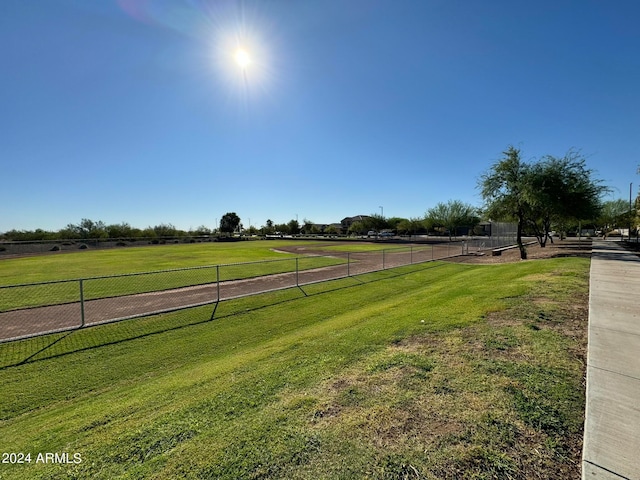 view of yard featuring a rural view