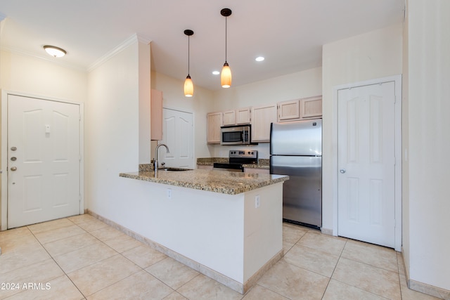 kitchen featuring appliances with stainless steel finishes, kitchen peninsula, hanging light fixtures, ornamental molding, and light brown cabinets