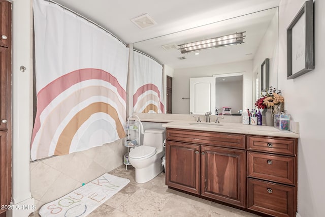 full bath with visible vents, toilet, vanity, and a shower with curtain
