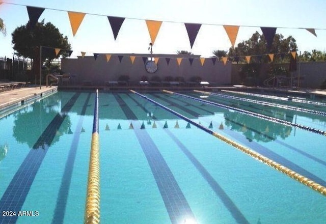 view of swimming pool