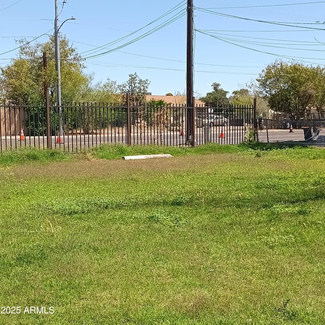 5239 W Maryland Ave, Glendale, AZ 85301 - view of yard