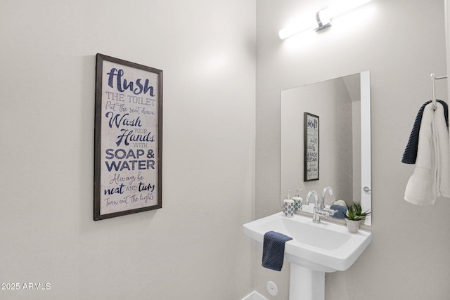 bathroom featuring sink