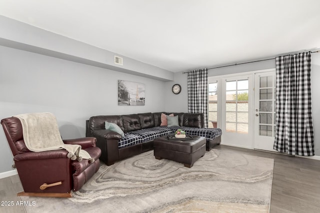 2121 W Union Hills Dr Unit 113, Phoenix, AZ 85027 - living room featuring wood finished floors and baseboards