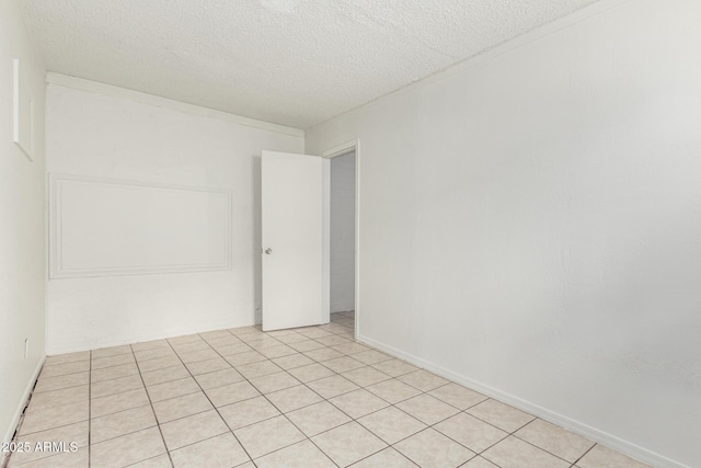 1512 W Crescent Ave, Mesa, AZ 85202 - empty room featuring a textured ceiling