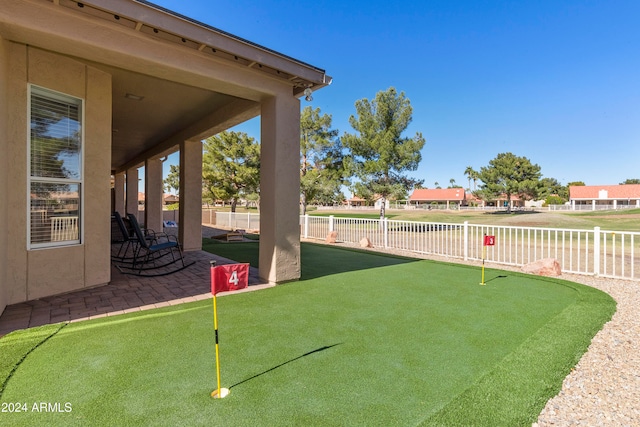 view of yard featuring a patio area