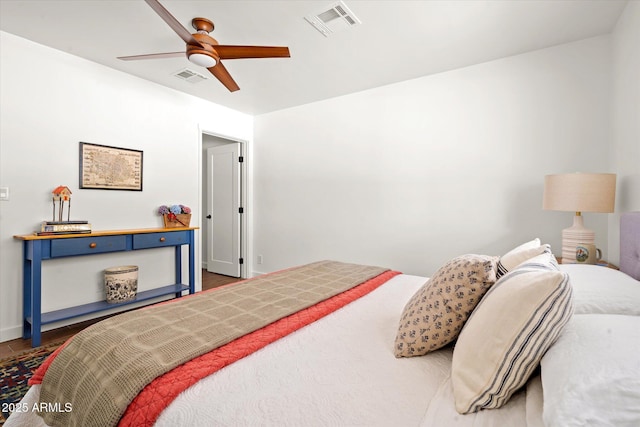 bedroom featuring ceiling fan