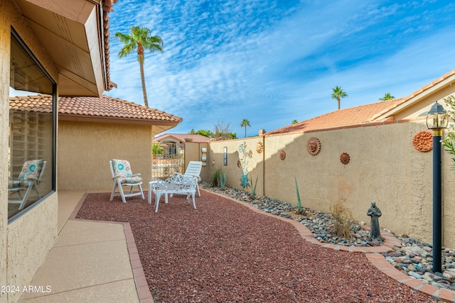 view of yard with a patio