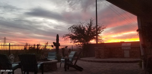 10637 W Eucalyptus Rd, Peoria, AZ 85383 - view of patio / terrace
