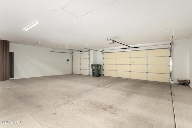 1625 E Daisy St, Casa Grande, AZ 85122 - garage featuring a garage door opener
