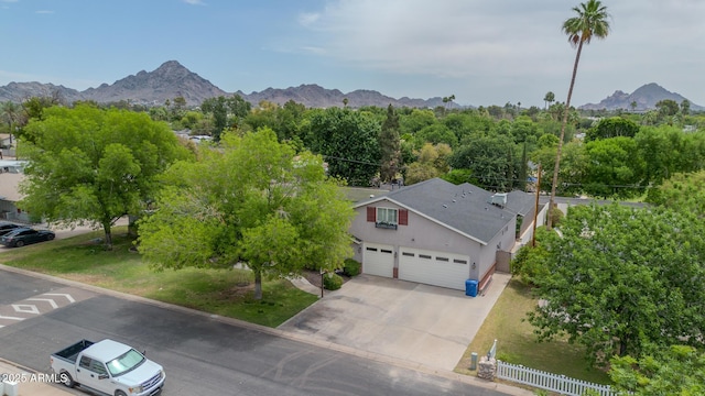 5621 N 13th St, Phoenix, AZ 85014 - aerial view of property and surrounding area featuring mountains