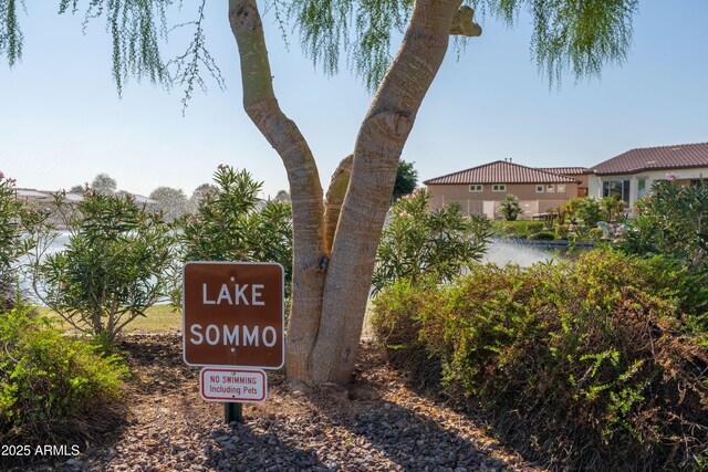 view of community / neighborhood sign