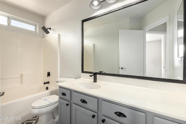 6637 W Watkins St, Phoenix, AZ 85043 - full bath featuring toilet, vanity, and shower / bathtub combination