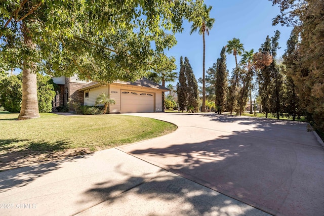 25509 S Lime Dr, Queen Creek, AZ 85142 - exterior space with a yard, a garage, and driveway