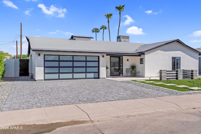 view of front of property with a front lawn