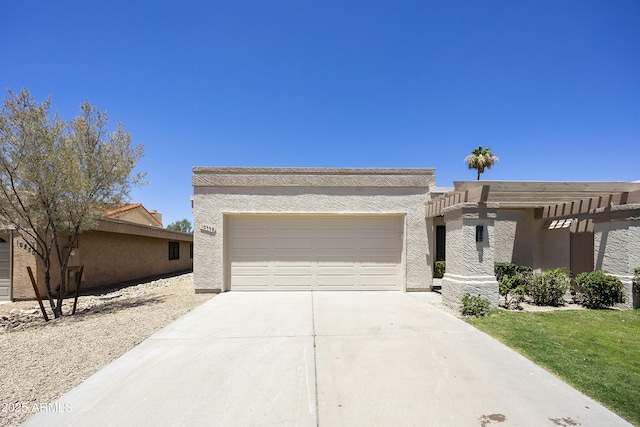 10538 E Gold Dust Cir, Scottsdale, AZ 85258 - southwest-style home featuring driveway and stucco siding
