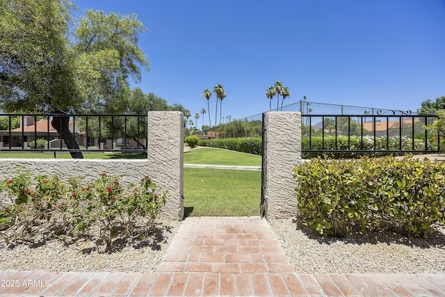10538 E Gold Dust Cir, Scottsdale, AZ 85258 - view of gate