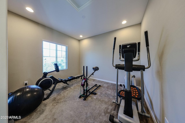 workout room featuring recessed lighting, carpet, and baseboards