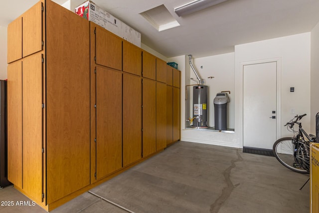 3400 S Whetstone Pl, Chandler, AZ 85286 - garage featuring water heater