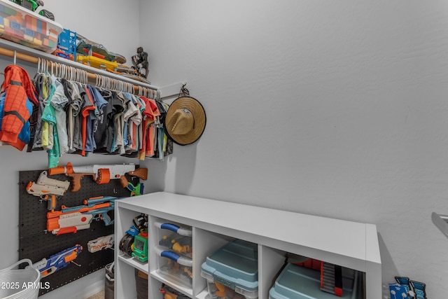 view of spacious closet