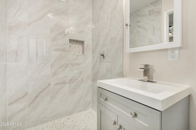 556 S Forest, Mesa, AZ 85204 - full bath with vanity and tiled shower