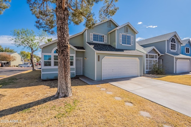 view of front property featuring a garage