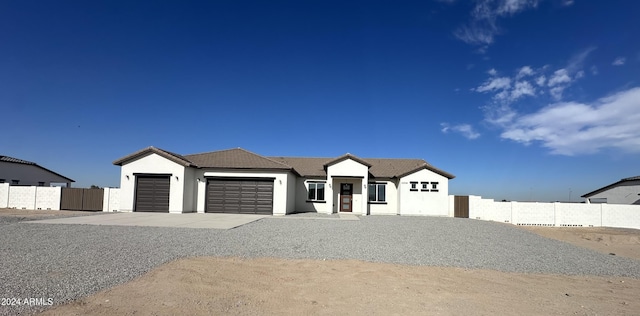 view of front facade featuring a garage