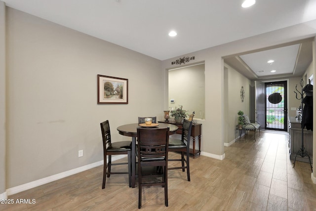 3359 E Penedes Dr, Gilbert, AZ 85298 - dining room featuring light wood-type flooring, baseboards, and recessed lighting