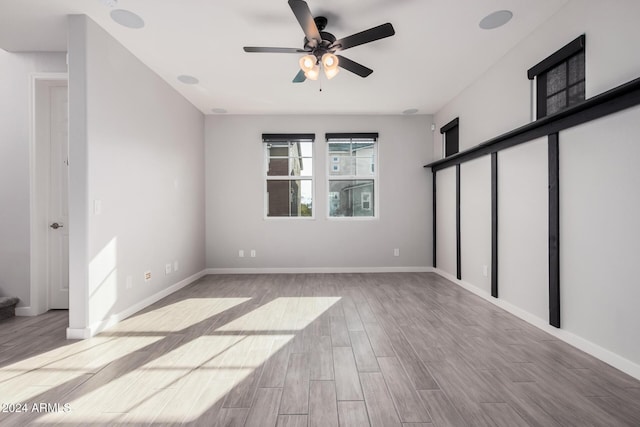 unfurnished bedroom with ceiling fan