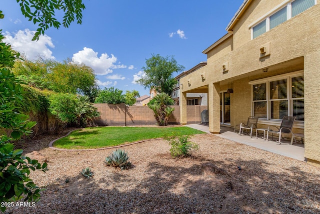 4125 W Lydia Ln, Phoenix, AZ 85041 - view of yard featuring a fenced backyard and a patio
