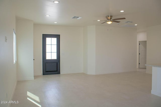 empty room with ceiling fan