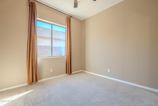 unfurnished room featuring carpet flooring and ceiling fan