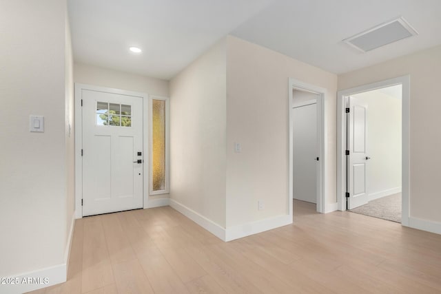 17040 N 39th Ave, Glendale, AZ 85308 - foyer featuring light wood-type flooring, baseboards, and recessed lighting